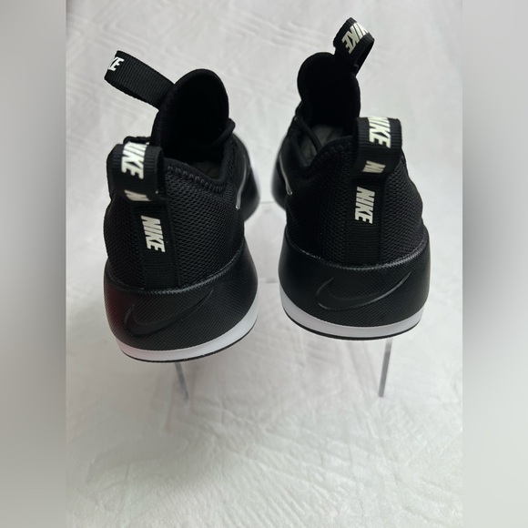 33: Nike: Ashin Modern (Black / Metallic Silver White) Size: 7Y - Picture 6 of 7